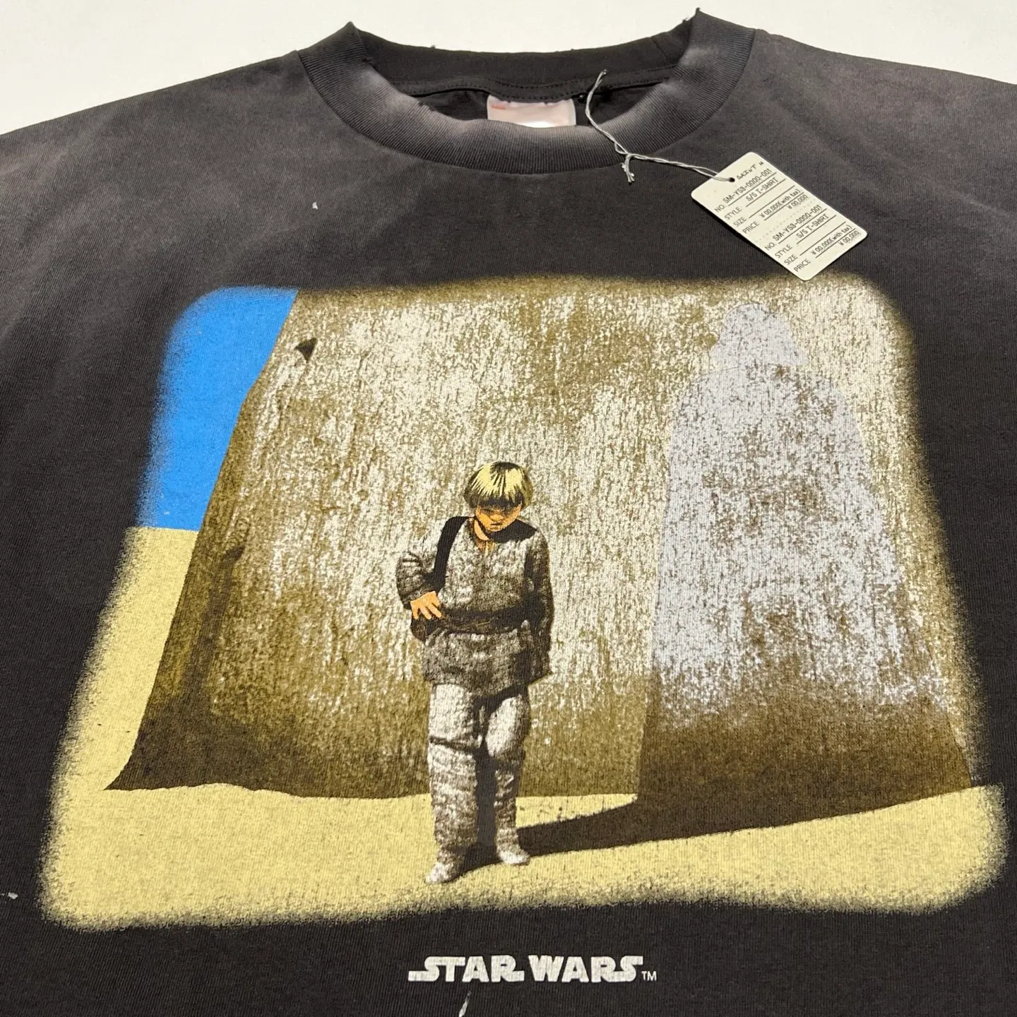 More details SAINT Mxxxxxx × STAR WARS SW_SS TEE /ANAKIN/BLK Star Wars co-branded TEE Anakin Skywalker Darth Vader reflection print TEE washed black S-XL The print is from "Anakin Skywalker" in "STAR WARS Episode I/The Phantom Menace" The impressive poster visual and the design of "Darth Vader" printed on the back The entire garment is hand-processed with dirt, washed with water, and printed with a distressed feel, which perfectly interprets the artistic specialty of NEW VINTAGE. In addition, the main mark and wash mark are customized to be consistent with the original version. It can be said that every detail of ZP is perfectly reproduced.